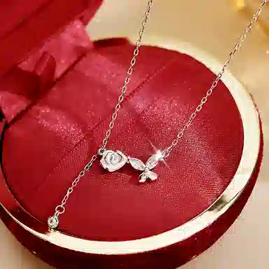 饰伴 清新甜美山茶花 小众设计高级感森系蝴蝶 项链 女款