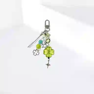 饰伴 幸福降临四叶草，积攒幸运 精致高级质感 日常百搭 书包钥匙   国潮轻奢小众设计日常百搭 合金 挂件 男女同款情侣款