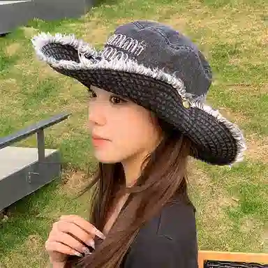 EEEENO Denim Bucket Hat