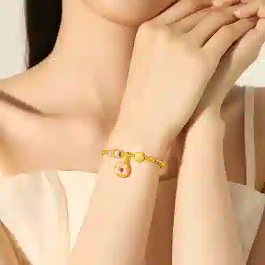UAK 925