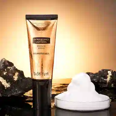 故事与她 臻宠抚净颜黑金洁面乳按摩刷头温和清洁洗面奶护肤 保湿清洁补水