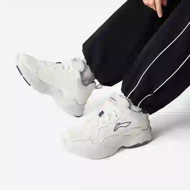LiNing Defender