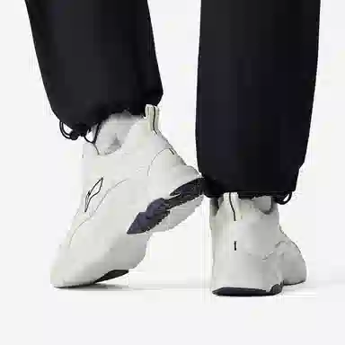 LiNing Defender