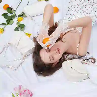 Jane Klain Cloud Shoulder Bag White