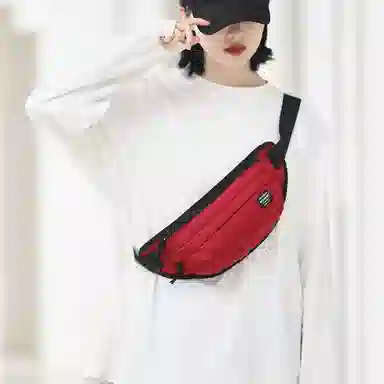 木村耀司 潮牌男休闲百搭大容量随身旅行轻便时尚潮流女 牛津纺 胸包斜挎包单肩包 常规 男女同款 黑色/红色