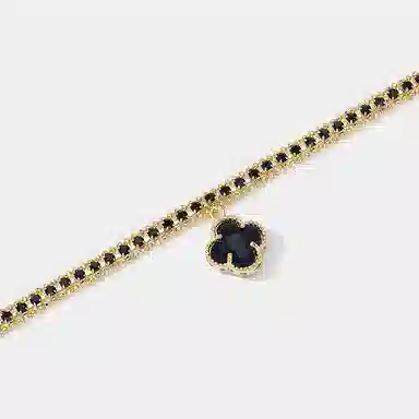 Lady go choker