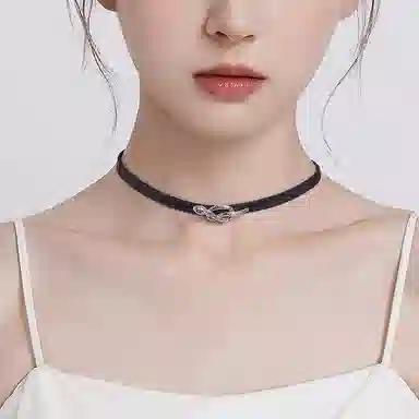 Lady go choker