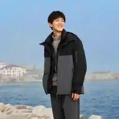 森马 三合一四防连帽时尚羽绒服 男