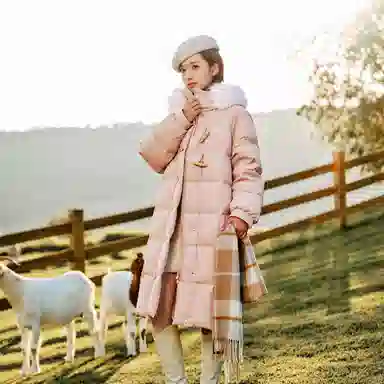 森马 纯色长款毛领连帽宽松羽绒服 女款