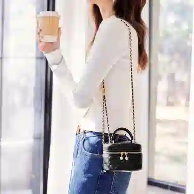 森马 小香风包包温柔 金属链条 化妆包盒子包手提包单肩斜挎包 迷你 女款 奶油色系