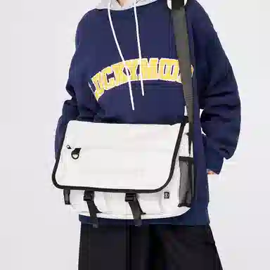 森马 大容量工装风 织物 挎包邮差包单肩包斜挎包 中号 男女同款情侣款 本白/米白/黑色