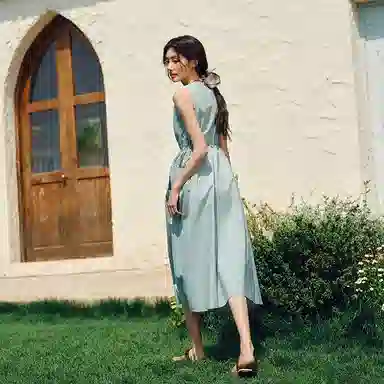 森马 纯色通勤百搭无袖连衣裙 女款