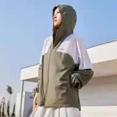 CAMEL UPF50+