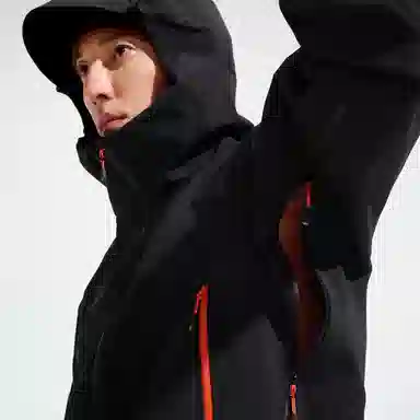 探路者  秋冬户外登山  软壳衣  男款