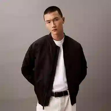 CKCalvin Klein T