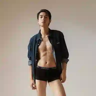 CALVIN KLEIN