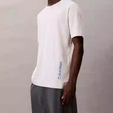 CALVIN KLEIN T