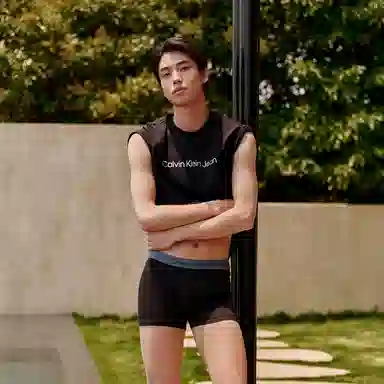 CALVIN KLEIN T