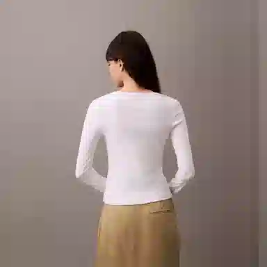 CALVIN KLEIN U T YAA-