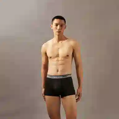 CALVIN KLEIN