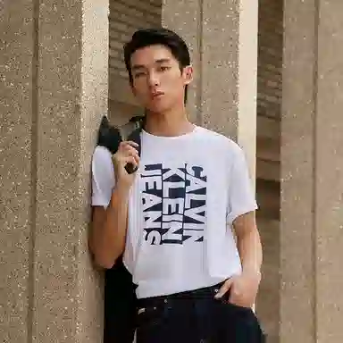 CALVIN KLEIN T