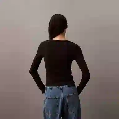 CALVIN KLEIN U T YAA-