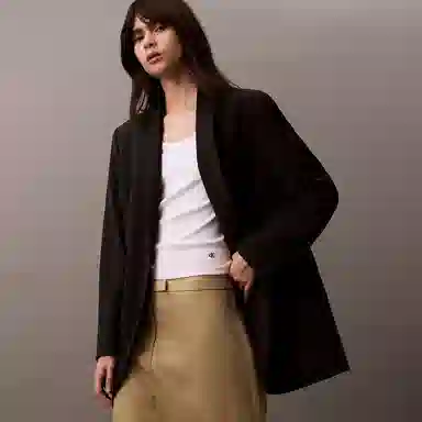 CALVIN KLEIN U T YAA-