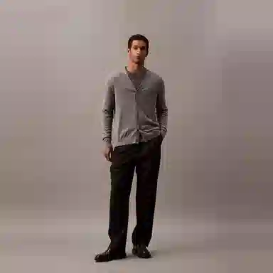 CALVIN KLEIN V