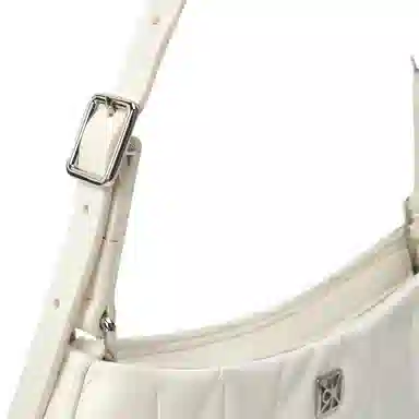 Calvin Klein Elegant Commuter Shoulder Bag Medium White
