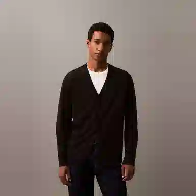 CALVIN KLEIN V
