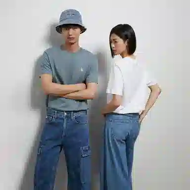 CALVIN KLEIN T