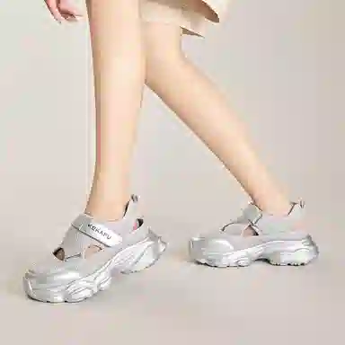 珂卡芙 牛皮革 时尚简约运动百搭镂空舒适 沙滩凉鞋 女款