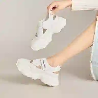 珂卡芙 牛皮革 时尚简约运动百搭镂空舒适 沙滩凉鞋 女款