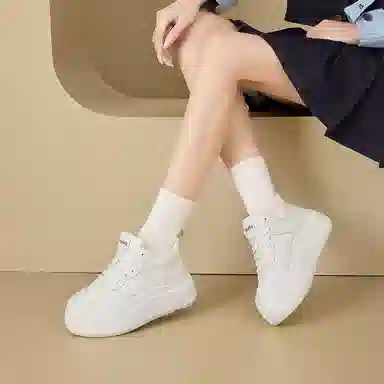 珂卡芙 牛剖层革 时尚潮流青春学院风百搭舒适显瘦显脚小轻便厚底增高小白鞋 高帮 生活休闲鞋 女款