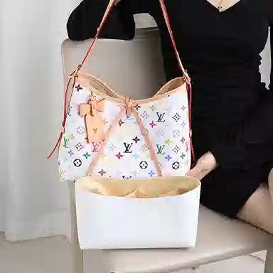 GUYI LV Carryall