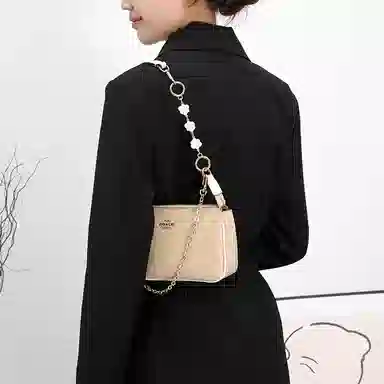 GUYI COACH Nolita 19