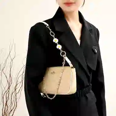 GUYI COACH Nolita 19