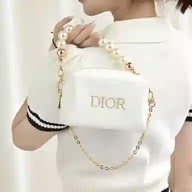 GUYI DIOR
