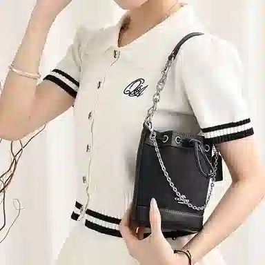 GUYI COACH