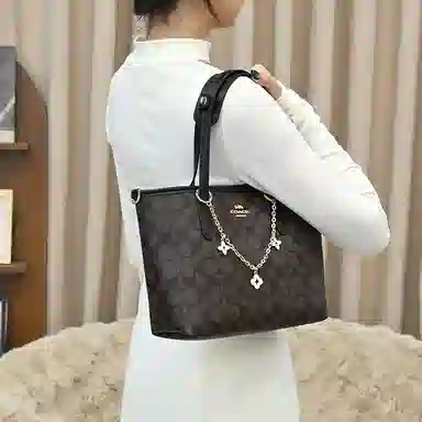 GUYI COACH City23