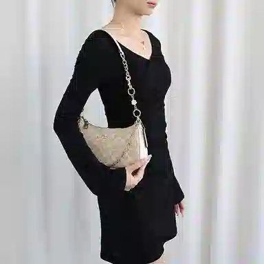 GUYI COACH Teri24