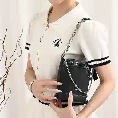 GUYI COACH