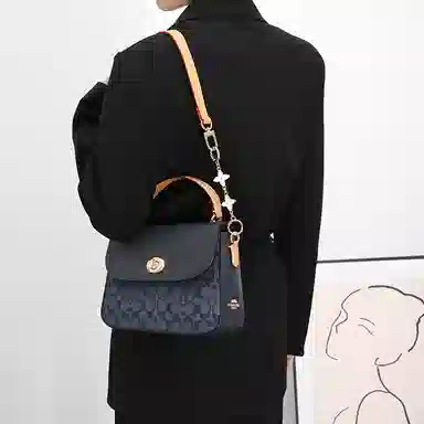 GUYI COACHmmarlie 24