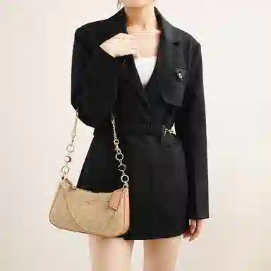 GUYI COACH