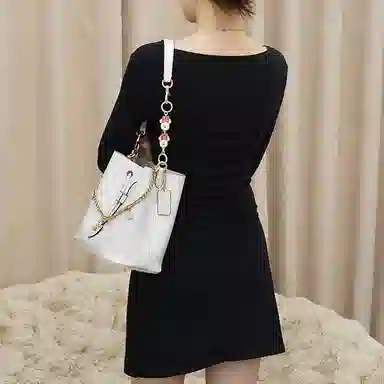 GUYI COACHRowan 2122