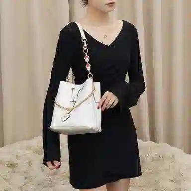 GUYI COACHRowan 2122