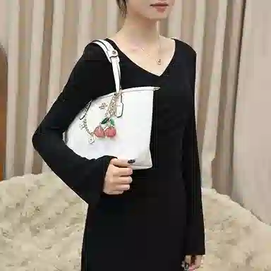 GUYI COACH City23
