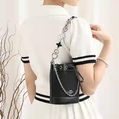GUYI COACH