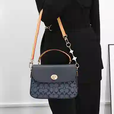 GUYI COACHmmarlie 24