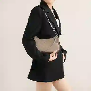 GUYI COACH teri